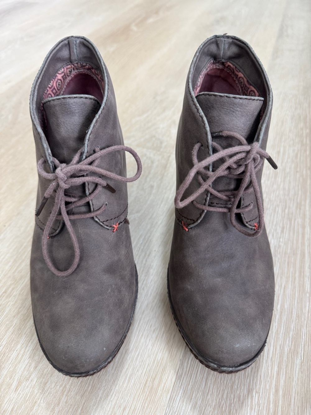 Dr. Scholl's Brown Suede Lace-Up Ankle Boots